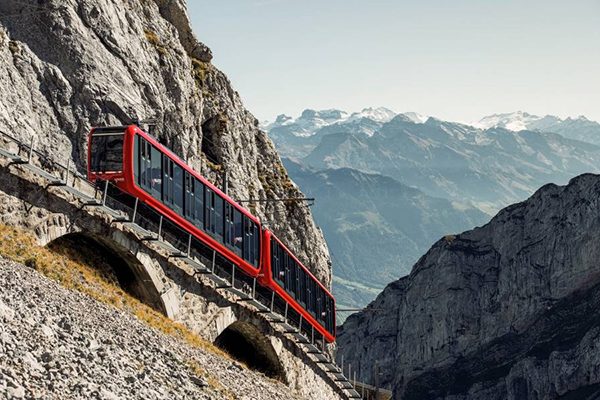 /material-alias/首頁/瑞士/Pilatus 600x400.jpg